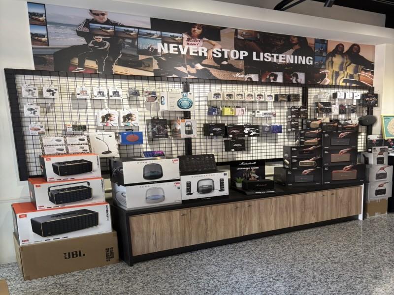 倍佳爾B.J.E耳機店