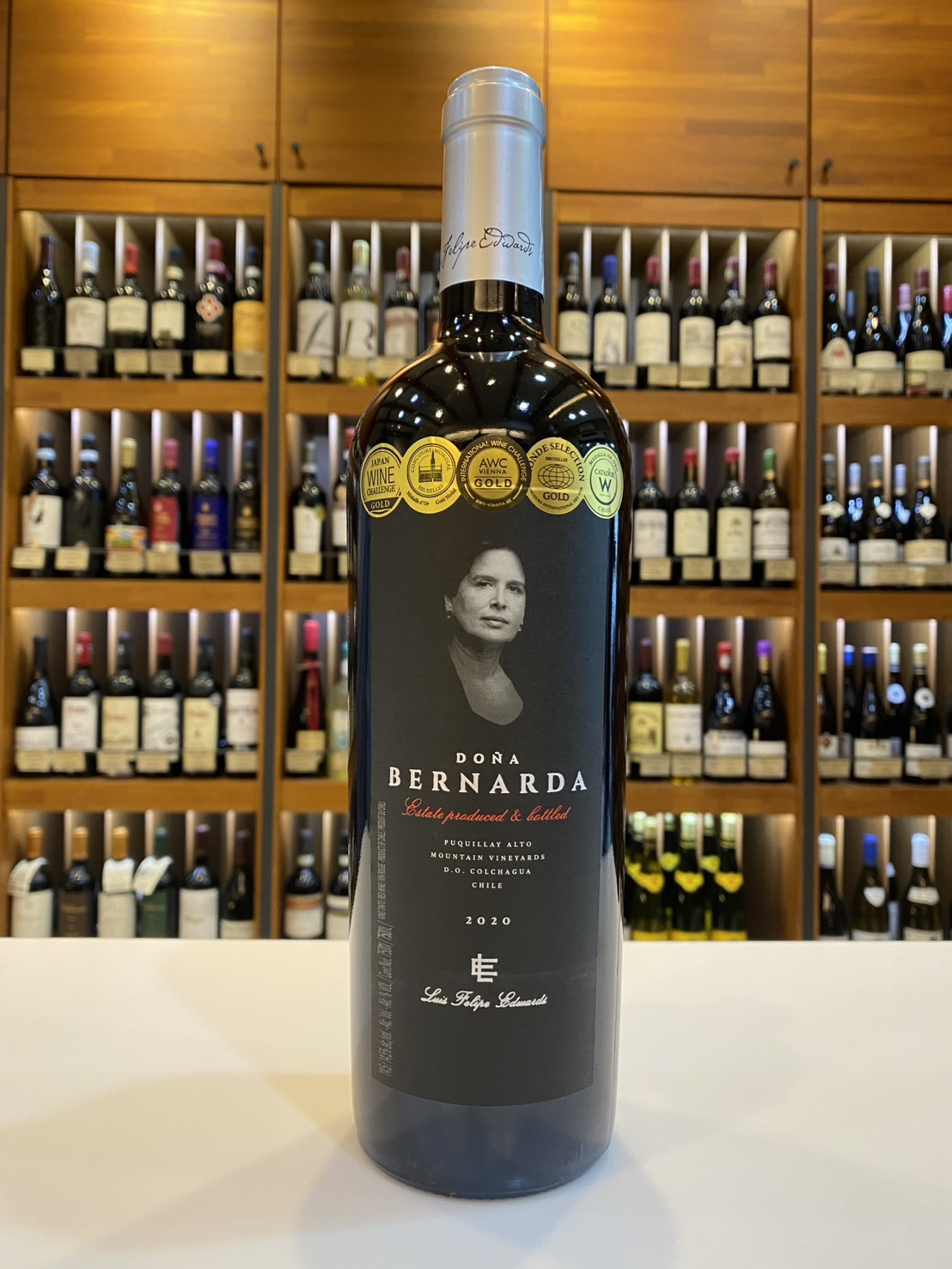 出示數位市民虛擬卡，智利路易菲利普柏娜多夫人紅酒限定價$1350/瓶(原價$1950/瓶)