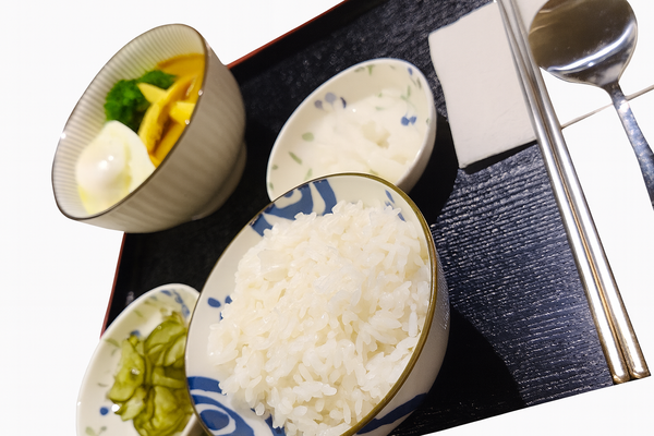 消費附贈紅茶或美式咖啡一杯