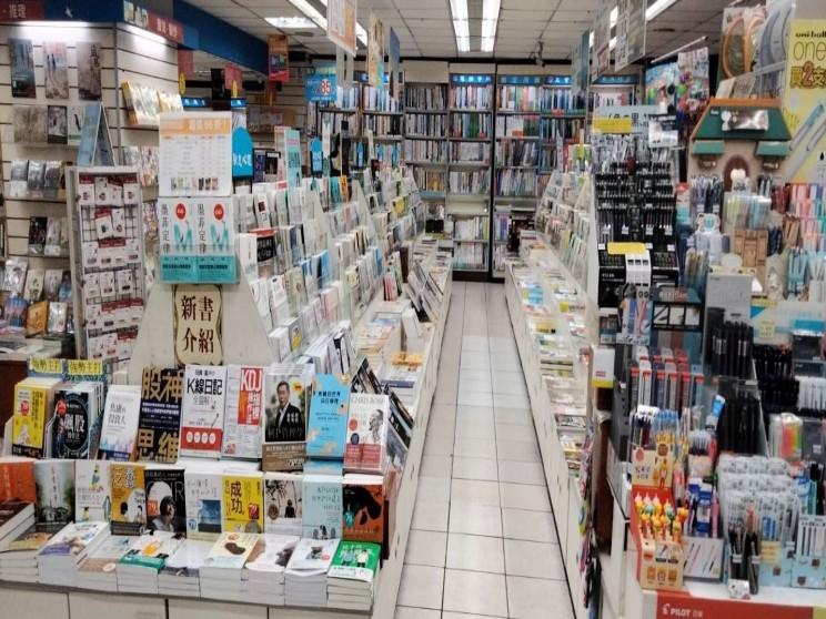 諾貝爾圖書城-大里店(華瑋圖書有限公司)