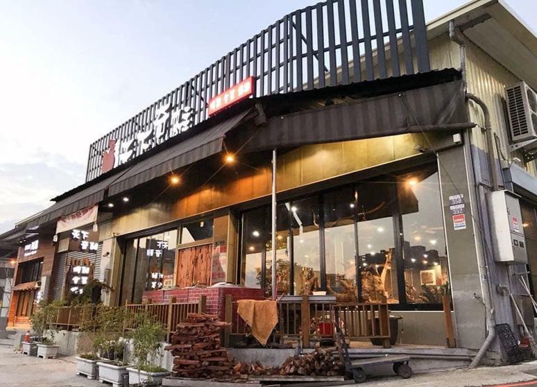 天下奇雞（烤雞.臺菜.鍋物）