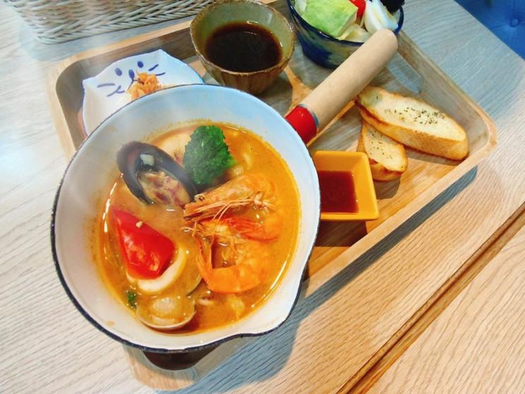 咖萃 cafe con leche