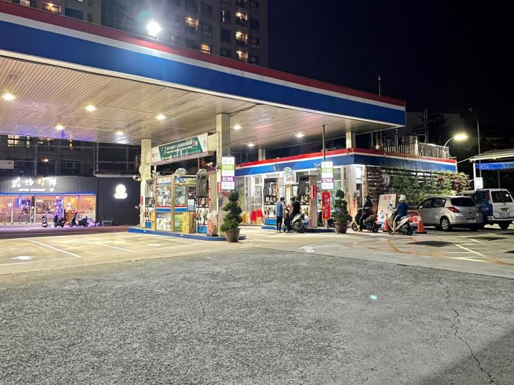 台灣中油烏日加油站