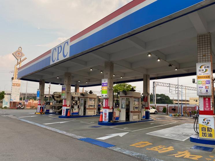 台灣中油追分加油站