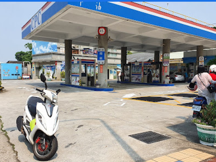 台灣中油烏日高鐵加油站