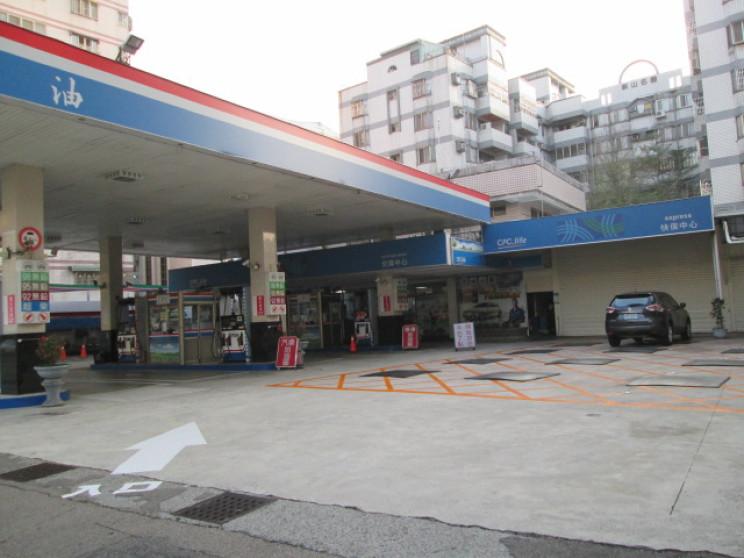 台灣中油霧峰加油站