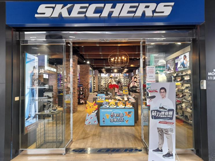 SKECHERS