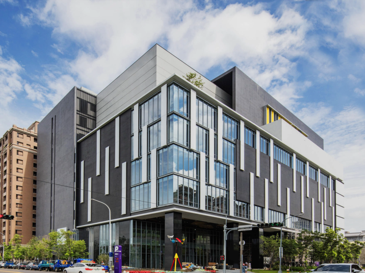 秀泰生活台中文心店（約含127個商家）