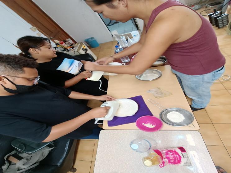 羅伊詩人工作室