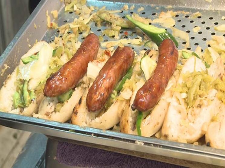 官芝霖大腸包小腸